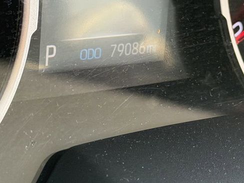 Used 2021 Toyota RAV4 LE FWD image 9