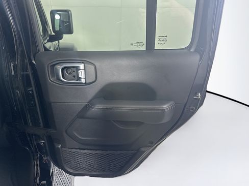 Used 2023 Jeep Wrangler Sahara w/ Cold Weather Group image 28