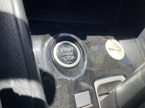 Used 2023 Nissan Versa SV FWD image 16