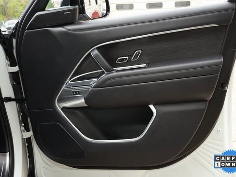 Used 2023 Land Rover Range Rover SE image 9