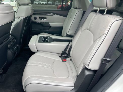 Used 2023 Honda Pilot Elite image 7