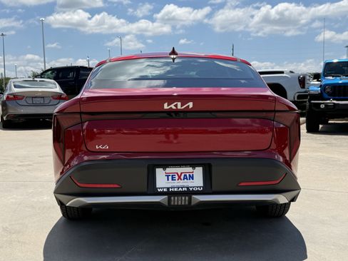 Used 2025 Kia K4 FWD image 6