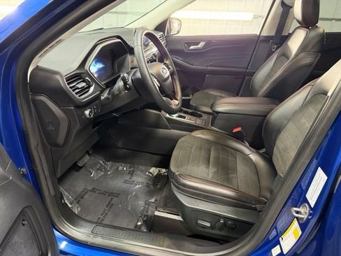 Used 2022 Ford Escape SEL w/ SEL Stealth AWD Package image 12
