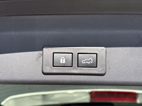 Certified 2025 Subaru Ascent Limited w/ Popular Package #1 image 13