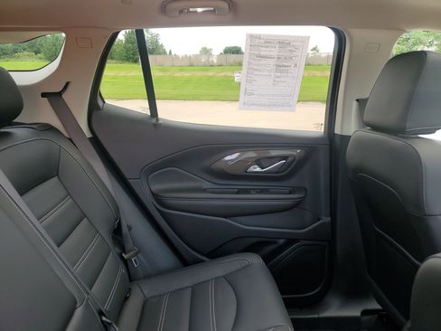 Used 2023 GMC Terrain Denali image 34