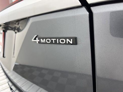 Used 2024 Volkswagen Atlas SEL image 4