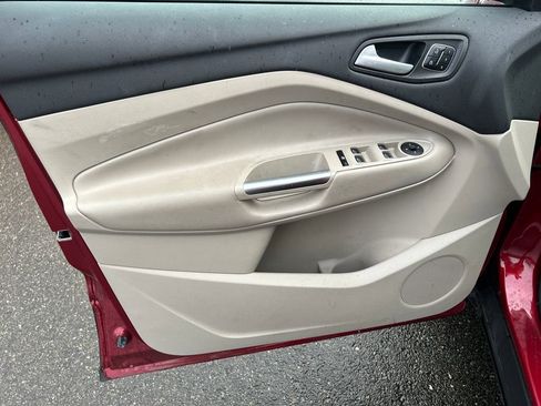 Certified 2018 Ford Escape Titanium image 17