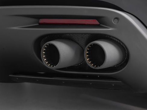 Certified 2025 Ferrari Roma Spider RWD image 33