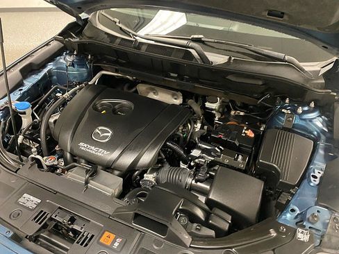 Used 2017 MAZDA CX-5 Touring image 17