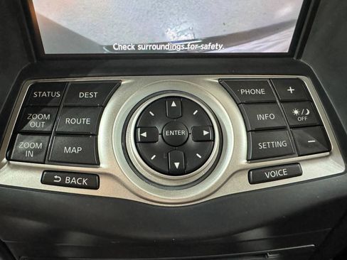 Used 2016 Nissan 370Z Touring RWD image 23