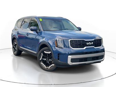 Used 2023 Kia Telluride EX w/ EX Captain's Chair Package