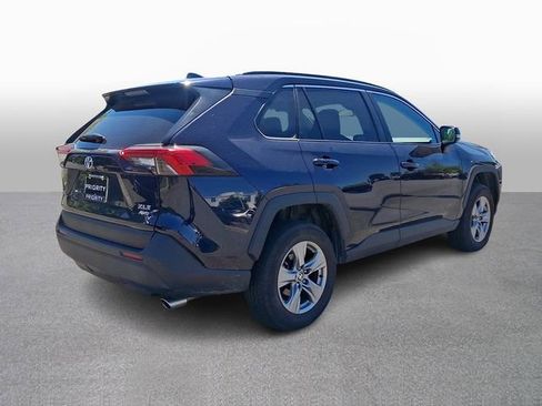 Used 2025 Toyota RAV4 XLE AWD/4WD image 4