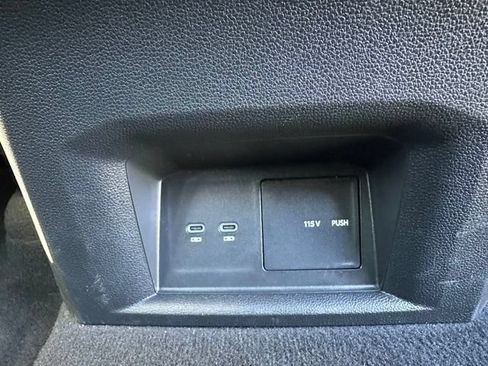 Used 2023 Volkswagen Atlas SE AWD/4WD image 25
