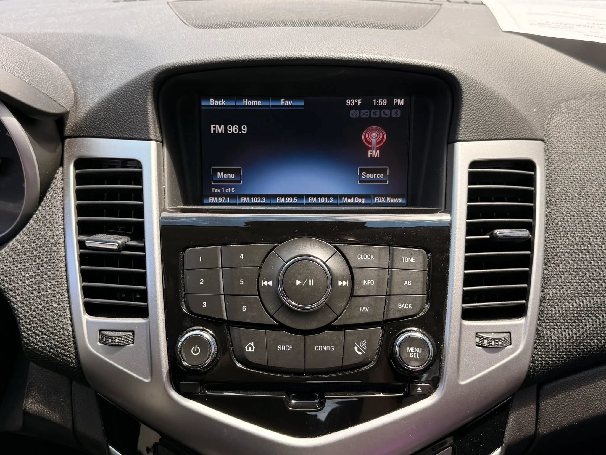 Used 2015 Chevrolet Cruze LT FWD image 16