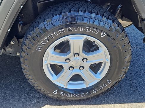Used 2021 Jeep Wrangler Unlimited Sport AWD/4WD image 25