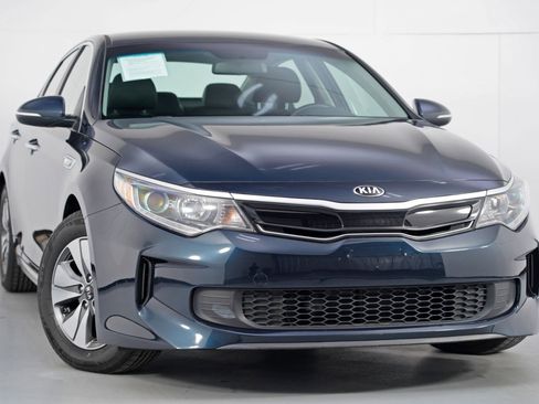Used 2019 Kia Optima EX image 2