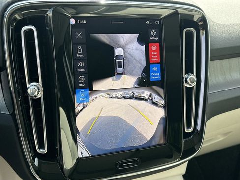 Certified 2026 Volvo XC40 B5 Plus w/ Protection Package Premier image 13