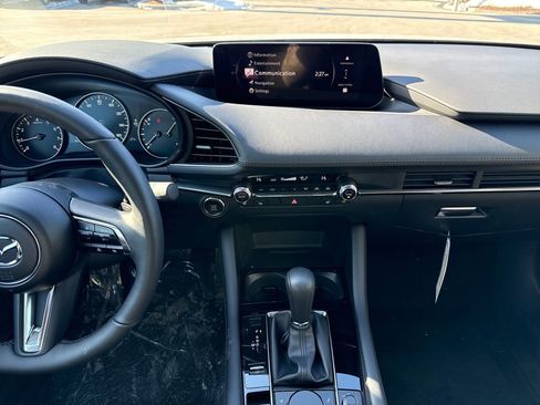 New 2026 MAZDA MAZDA3 Hatchback w/Premium Plus Pkg image 17