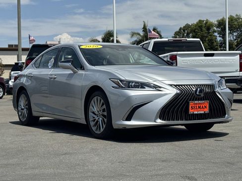 Used 2020 Lexus ES 350 w/ Accessory Package FWD image 3