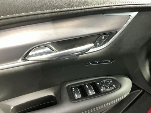 Used 2024 Cadillac XT6 Luxury AWD/4WD image 16