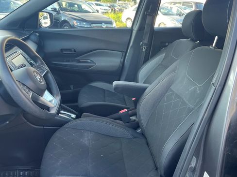 Used 2018 Nissan Kicks S FWD image 14