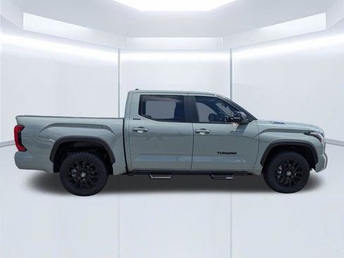 Used 2025 Toyota Tundra Limited AWD/4WD image 3