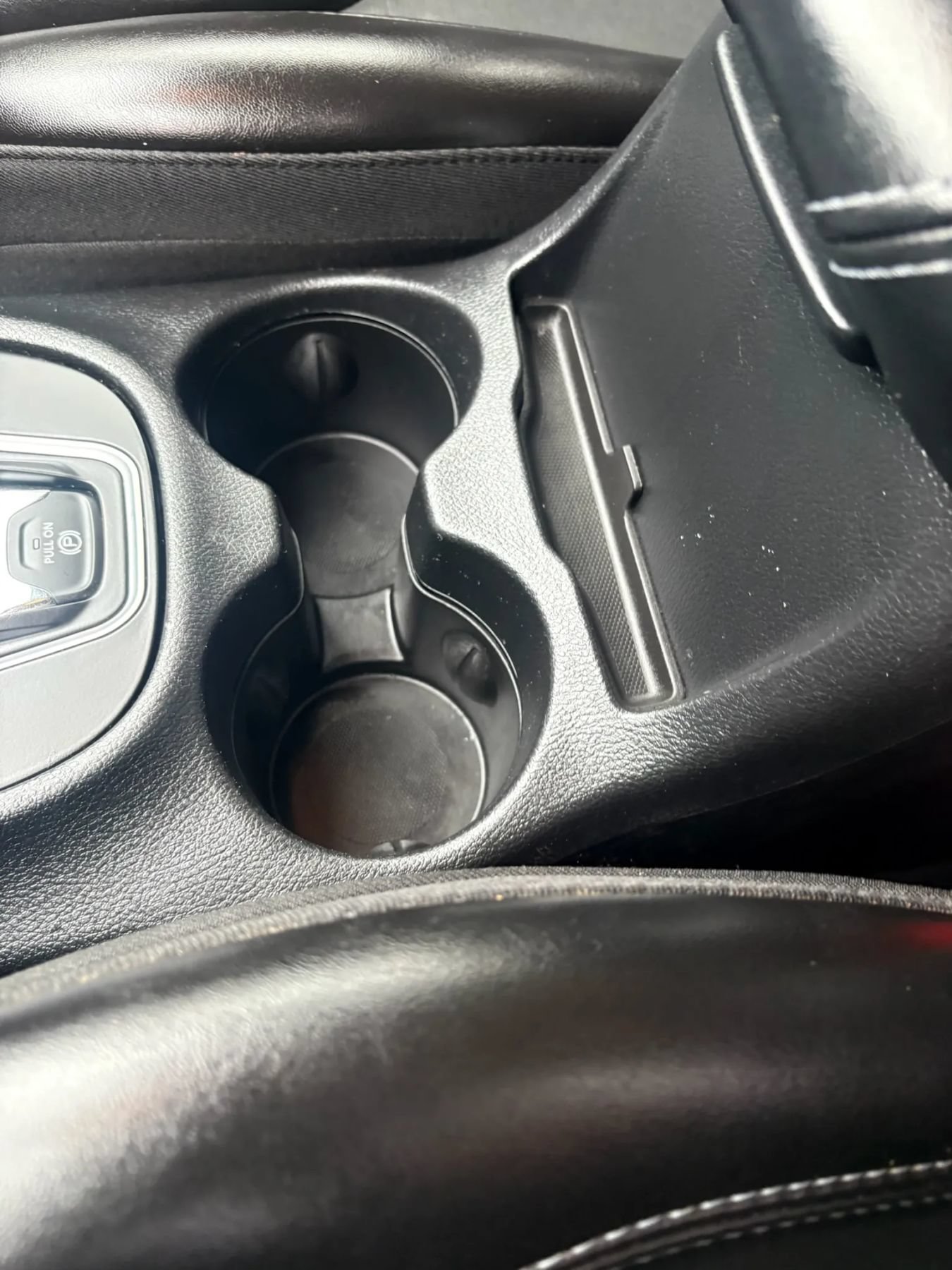 Used 2019 Jeep Cherokee Latitude Plus AWD/4WD image 26