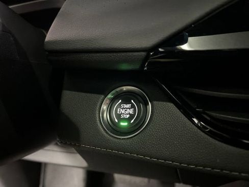 Used 2025 Buick Enclave Avenir w/ Super Cruise Package image 17