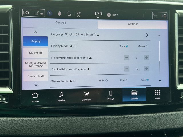 Certified 2024 Chrysler Pacifica Touring-L FWD image 32