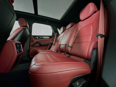 Certified 2023 Porsche Cayenne S Platinum w/ Premium Package Plus image 22