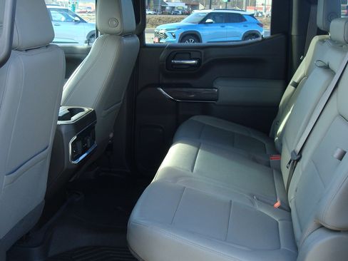 Used 2022 Chevrolet Silverado 1500 LTZ image 7