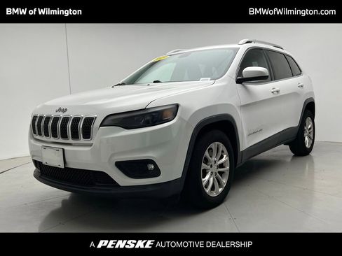 Used 2019 Jeep Cherokee Latitude w/ Popular Appearance Group FWD image 1