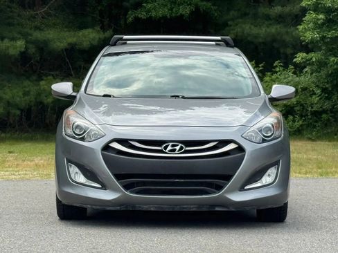 Used 2013 Hyundai Elantra GT w/ Touch & Go Pkg FWD image 3