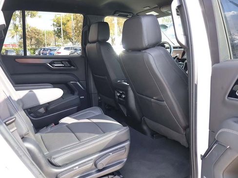 Used 2025 GMC Yukon Denali image 44
