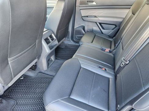 Used 2023 Volkswagen Atlas Cross Sport SEL AWD/4WD image 30