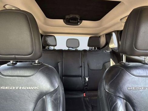 Used 2017 Jeep Renegade Trailhawk image 14