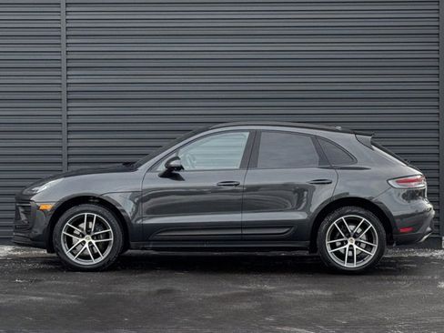 Certified 2023 Porsche Macan image 2