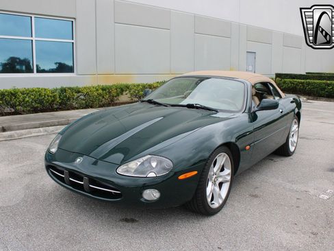 Used 2003 Jaguar XK8 Convertible image 20