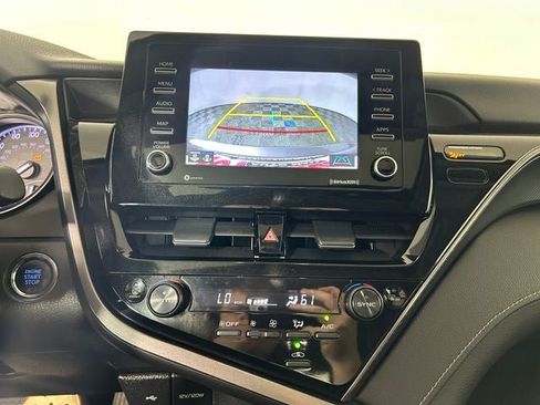 Used 2022 Toyota Camry SE w/ Convenience Package FWD image 23