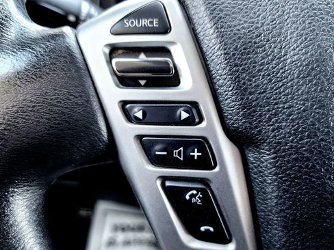 Used 2017 Nissan Titan S image 21