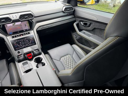 Used 2023 Lamborghini Urus Performante AWD/4WD image 31