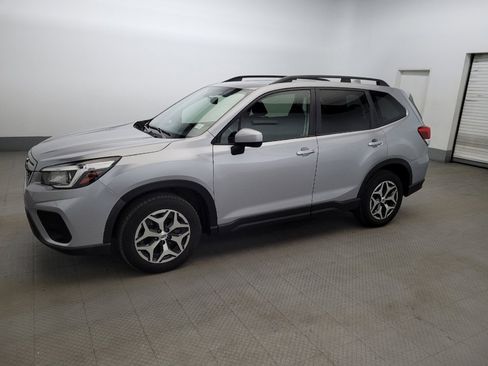 Used 2019 Subaru Forester Premium w/ All-Weather Package AWD/4WD image 2