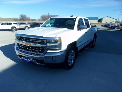Used 2017 Chevrolet Silverado 1500 LTZ w/ Sport Package image 6
