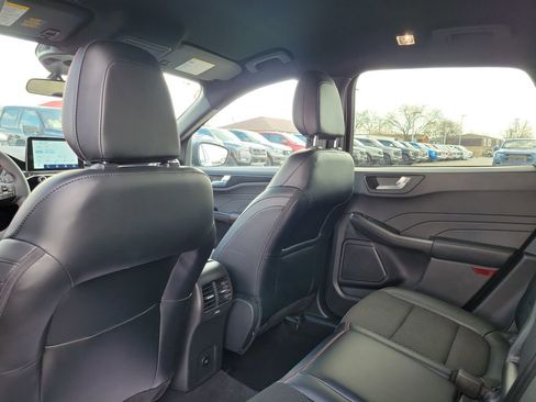 Used 2025 Ford Escape ST-Line image 15