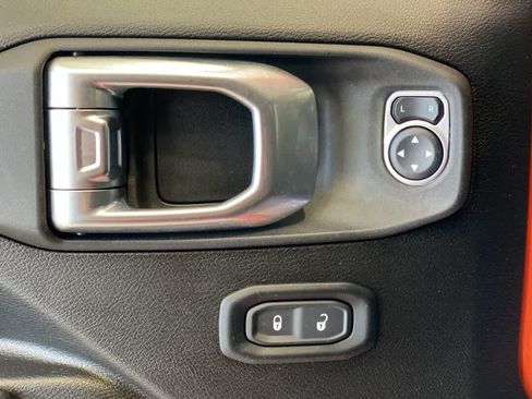 Used 2023 Jeep Wrangler Sport AWD/4WD image 15