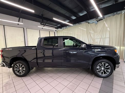 Used 2024 Chevrolet Silverado 1500 LT AWD/4WD image 3