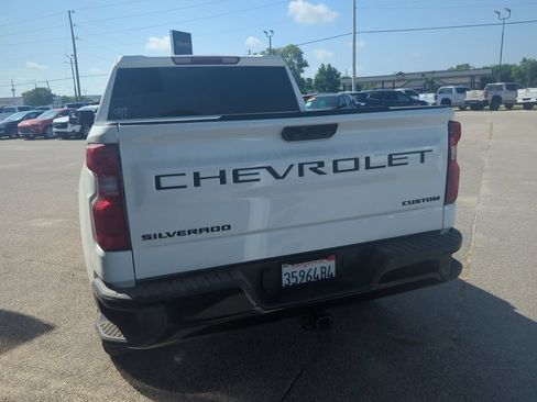 Used 2024 Chevrolet Silverado 1500 Custom Trail Boss w/ LPO, Dark Essentials Package AWD/4WD image 5