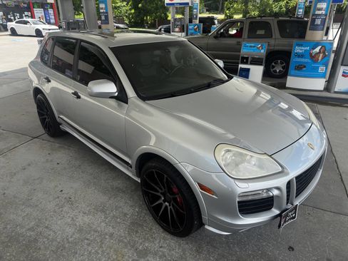 Used 2008 Porsche Cayenne GTS image 13