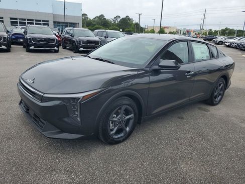 New 2026 Kia K4 LXS image 2