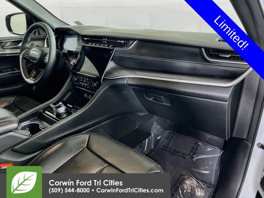 Used 2025 Jeep Grand Cherokee L Limited w/ Luxury Tech Group II AWD/4WD image 32